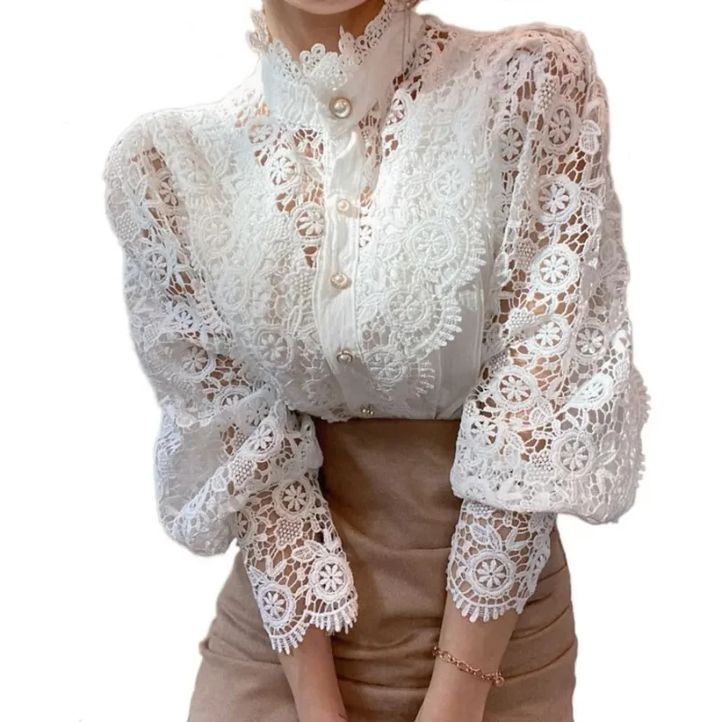 Blusa Vitoriana Renda Gola Alta