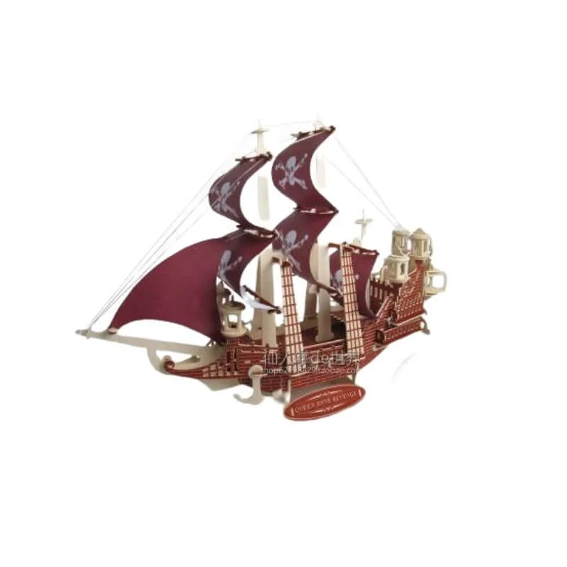 Barco Pirata Vermelho de Madeira